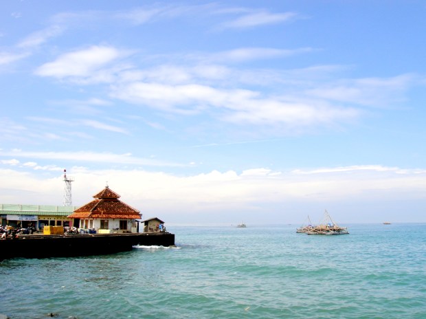 Pelabuhan Ratu Beach