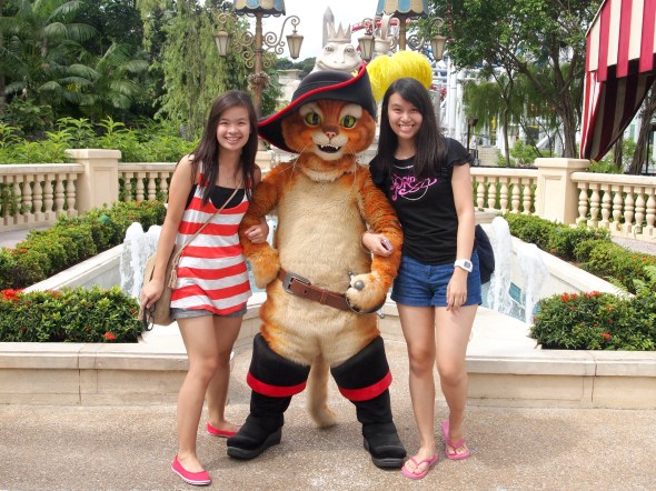 Far Far Away Universal Studio Singapore Puss In Boots Universal Studio