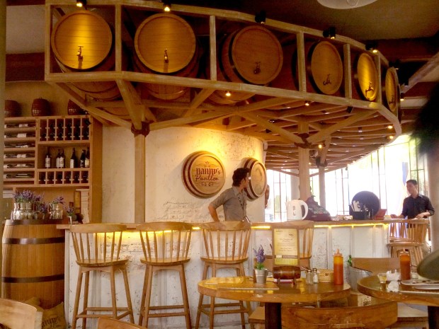 Nanny's Pavillon Beachwalk Bali