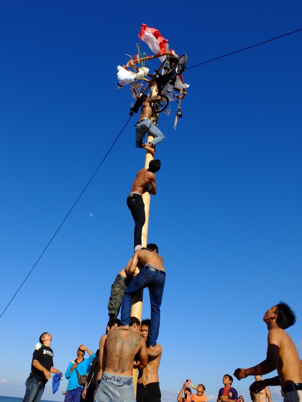 Panjat Pinang Jazz Market By The Sea