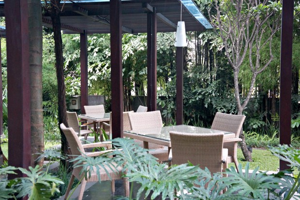 Purnawarman Restaurant Hilton