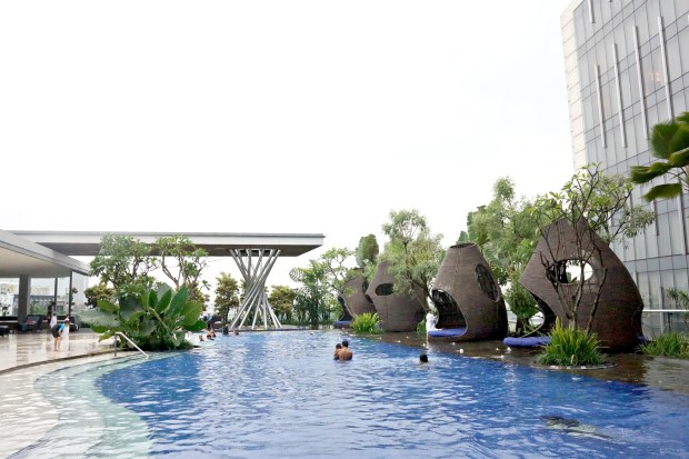 Pool Hilton Bandung