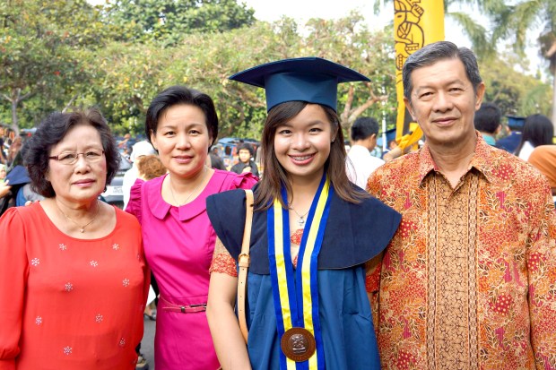 Sharon Loh Graduation Institut Teknologi Bandung