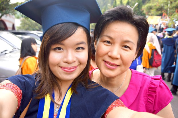 Sharon Loh Graduation Institut Teknologi Bandung